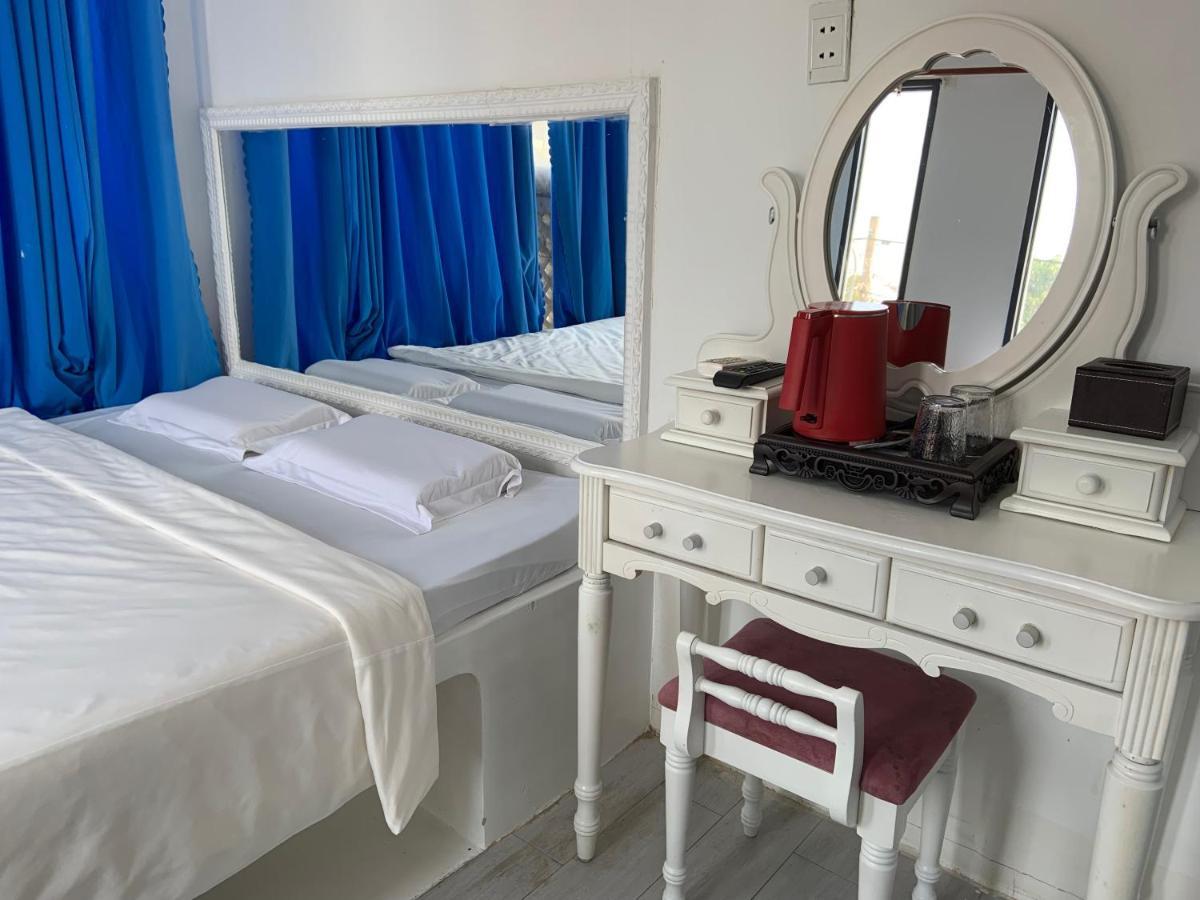 Hotel Mai Tuan Chanh Mon A Tay Ninh Bagian luar foto