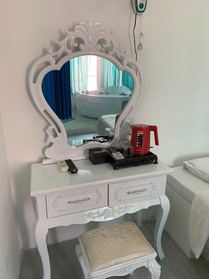 Hotel Mai Tuan Chanh Mon A Tay Ninh Bagian luar foto