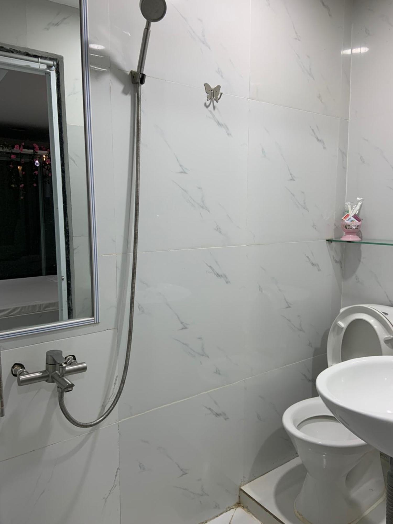 Hotel Mai Tuan Chanh Mon A Tay Ninh Bagian luar foto